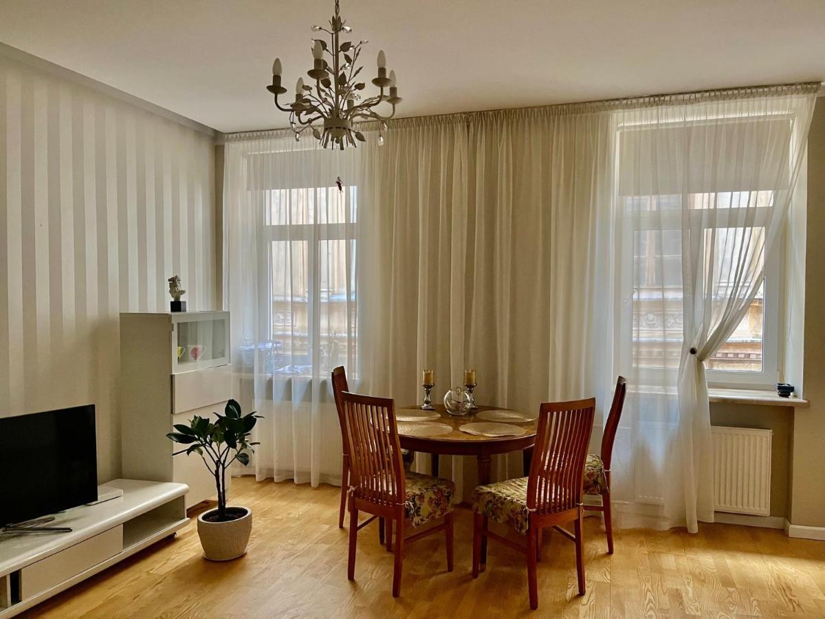 Provence Style Apartment In Old Town Klaipeda Exterior photo
